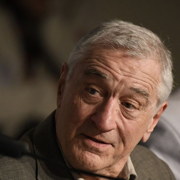 Robert de Niro recevra une palme d'honneur pour l'ensemble de sa carrière

Robert de Niro à la conférence de presse du film Killers Of The Flower Moon" lors du 76ème Festival International du Film de Cannes le 21 mai 2023.

© Pool / Bestimage