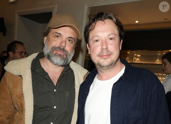 Exclusif - Romain Sardou et Davy Sardou lors de la générale de la pièce "Amis pour la vie" au théâtre de l'Oeuvre à Paris le 24 avril 2025. La représentation est suivie d'un cocktail.

© Coadic Guirec / Bestimage