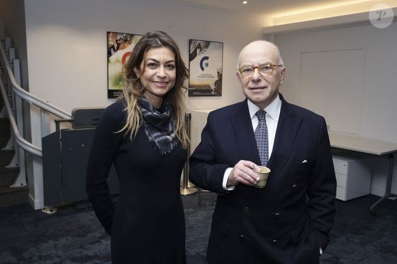 Exclusif - Cyril Viguier, Stéphane Vernay, Floréal Hernandez, Tom Benoit, Bernard Cazeneuve, Demet Korkmaz sur le plateau de l’émission « Face aux territoires » présentée pa C.Viguier dans les studios de TV5 Monde à Paris, France, le 30 janvier 2025. © Jack Tribeca/Bestimage