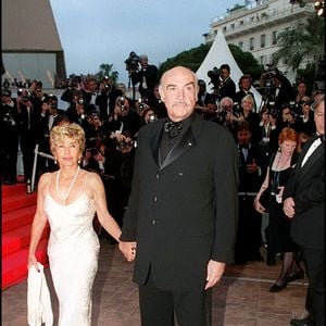 Sean Connery et sa femme Micheline au festival de Cannes en 1999 © Rindoff Jacovides Fizet Bestimage