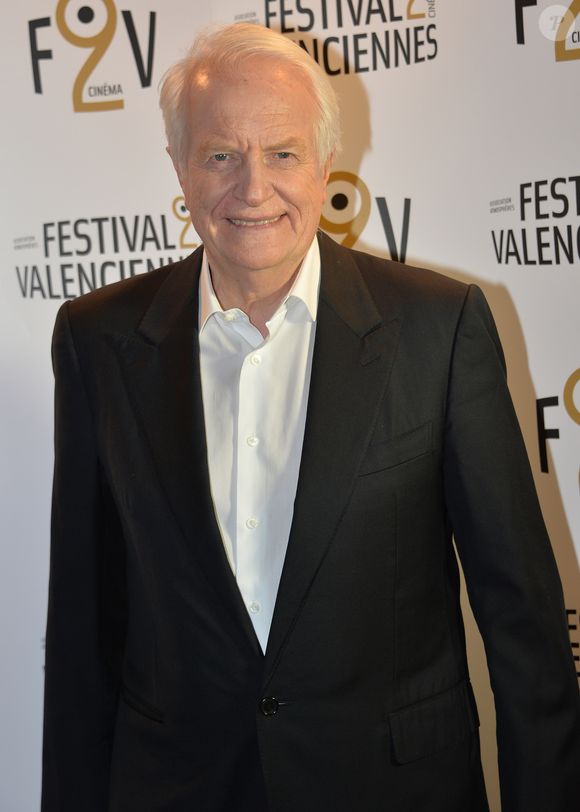 Ce ne se sont pas moins de 140 000 auditeurs déjà conquis, un début prometteur pour l’émission et une présence qui doit encore s’installer !

André Dussolier  - Photocall de la cérémonie de clôture du 5ème Festival2cinéma de Valenciennes, le 28 mars 2015 @VEEREN / BESTIMAGE