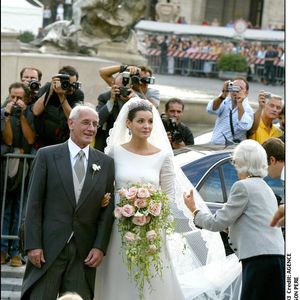 À l'époque, de nombreuses personnalités avaient fait le déplacement pour assister à cette union princière célébrée au Vatican. 

Clotilde Courau à son mariage à la Basilique Sainte Marie des Anges à Rome 25 septembre 2003 AGENCE / BESTIMAGE