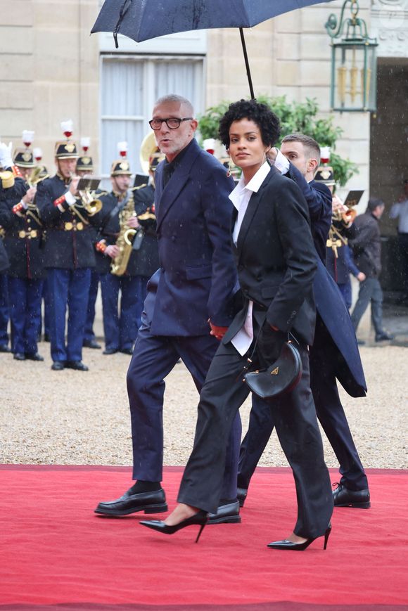 Vincent Cassel et sa compagne Narah Baptista - Arrivées des personnalités au dîner d’État en l’honneur du président brésilien et de sa femme au palais présidentiel de l’Élysée à Paris, France, le 5 juin 2025. © Jacovides-Moreau/Bestimage