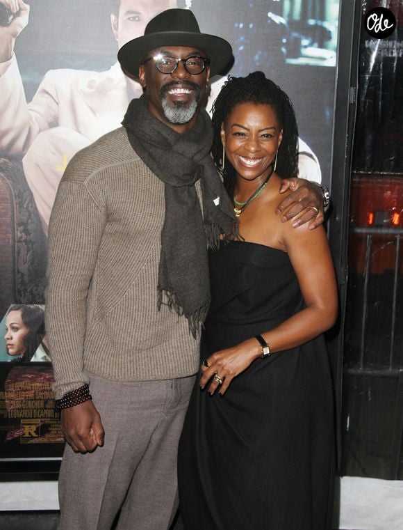 Plusieurs personnalités, dont Viola Davis, lui ont adressé leurs condoléances.

Isaiah Washington et sa femme Jenisa - Avant-première du film "Live By Night" ("Ils vivent la nuit") au Chinese Theatre à Hollywood, Los Angeles, le 9 janvier 2017. 
FAMEFLYNET / BESTIMAGE