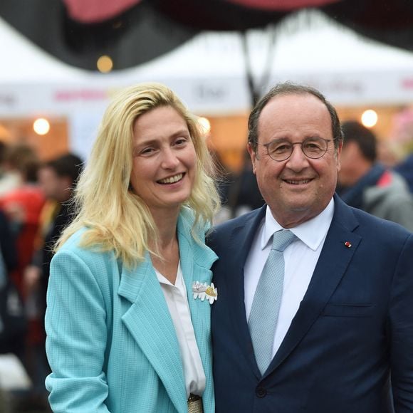 François Hollande et Julie Gayet lors du festival Soeurs Jumelles, Rencontre de la musique et de l'image à Rochefort. © Franck Castel / Bestimage