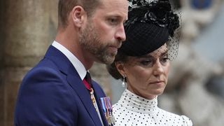 Les photos ont fait parler... Que se passe-t-il vraiment entre Kate Middleton, le prince William et le prince Harry ?