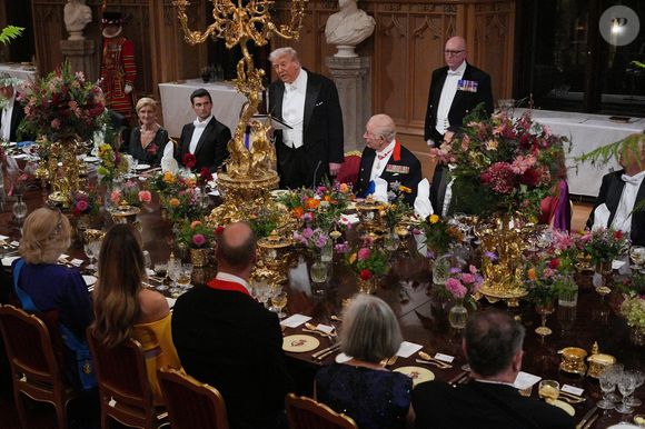 Le président américain Donald Trump prononce son discours sous le regard du roi Charles III et de la princesse de Galles lors du banquet d'État offert au président américain et à la première dame Melania Trump au château de Windsor, dans le Berkshire, au premier jour de leur deuxième visite d'État au Royaume-Uni. Mercredi 17 septembre 2025. Photo by Yui Mok/PA Wire/ABACAPRESS.COM