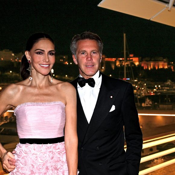 Ces retrouvailles relancent désormais les rumeurs d’un retour de couple.

Le prince Emmanuel-Philibert de Savoie (grand maître de l'Ordre des Saints-Maurice-et-Lazare) et sa compagne Adriana Abascal lors du dîner de gala de l'association de l'Ordre des Saints-Maurice-et-Lazare au Yacht Club de Monaco le 26 novembre 2025.
© Bruno Bebert / Bestimage