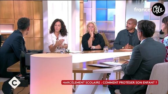 Caroline Goldman sur le plateau de "C à vous la suite" sur France 5