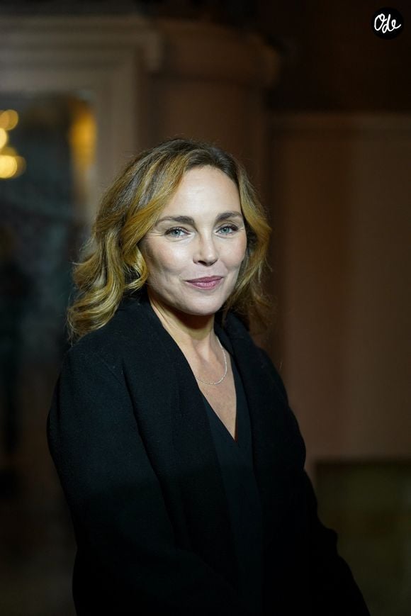 En légende de sa publication, Hélène de Fougerolles a adressé un tendre message à son amie. "Mais cette merveille de femme magnifique ! @claire_keim on se connaît depuis… toujours mais quelle joie de te rencontrer vraiment !".

Claire Keim - 31ème Prix du Producteur Français de Télévision au Trianon à Paris le 15 décembre 2025. © Anne-Sophie Guebey / Bestimage