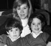 À 15 ans, il perd sa mère Christine, frappée par une crise d’asthme, et se retrouve seul, face à l’immensité d’un double héritage…

Rendez-vous avec Christine Dassin et ses fils Julien et Jonathan à leur domicile. Milieu des années 1980 © Jean-Claude Woestelandt / Bestimage