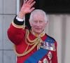 Pour rappel, cet évènement célèbre chaque année l'anniversaire officiel du roi d'Angleterre
Le roi Charles III d'Angleterre - Les membres de la famille royale britannique au balcon du Palais de Buckingham lors de la parade militaire "Trooping the Colour" à Londres le 15 juin 2024
© Julien Burton / Bestimage
