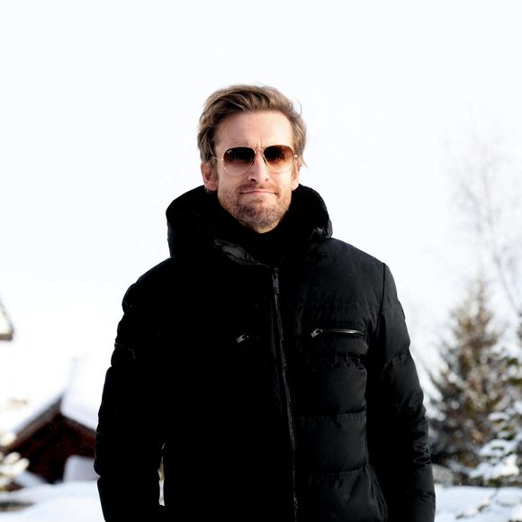 Aujourd'hui, il y retourne en famille, avec Elodie Fontan et leur fils Raphaël, pour passer de bons moments.

Philippe Lacheau au photocall du film "Mauvaise Pioche" lors du 29ème Festival International du Film de Comédie de l'Alpe d'Huez, le 22 janvier 2026. © Dominique Jacovides/Bestimage