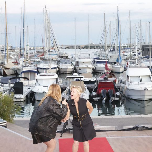 Exclusif - Santa, Anne-Elisabeth Lemoine sur le plateau de l'émission "C à vous" lors du 77ème Festival International du Film de Cannes (14 - 25 mai 2024), le 24 mai 2024. 
© Jack Tribeca / Bestimage