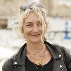 Corinne Masiero n'est pas une comédienne comme les autres.

Corinne Masiero - Photocall lors du Festival de la Fiction de La Rochelle. © Christophe Aubert via Bestimage