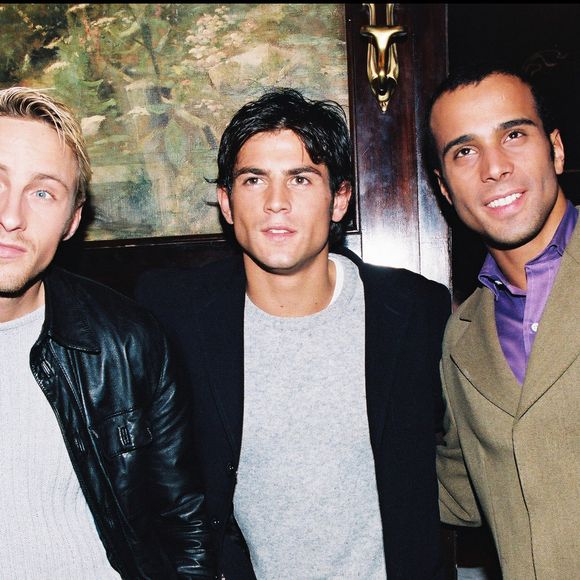 Ils ont connu un immense succès en vendant environ cinq millions d'albums entre 1996 et 2001

Archives - Frank Delay, Filip Nikolic et Adel Kachermi du groupe 2be3 à Paris en 1999.
Crédit : COADIC GUIREC / BESTIMAGE