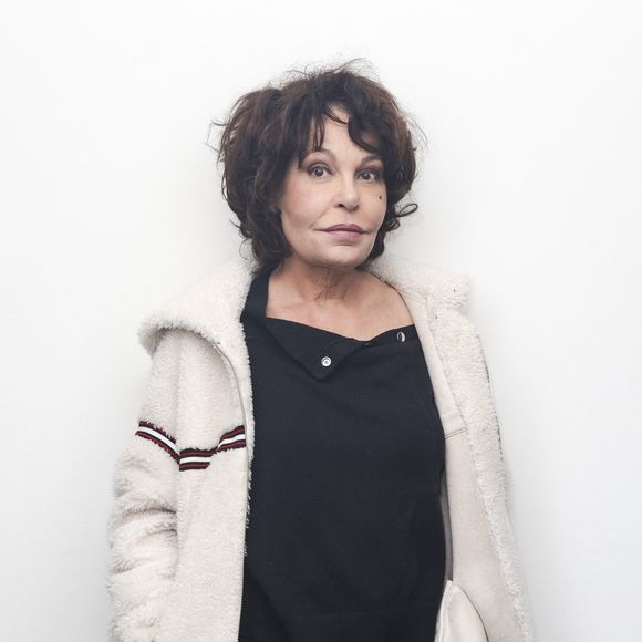 Il s'agit de la peur irrationnelle de voyager - le mot "hodos" vient du grec "la route, le chemin". 

Exclusif - Isabelle Mergault - Rendez-vous - Enregistrement de l'émission "100% Logique", présentée par C.Féraud et diffusée le 9 mars sur France 2
Jack Tribeca / Bestimage