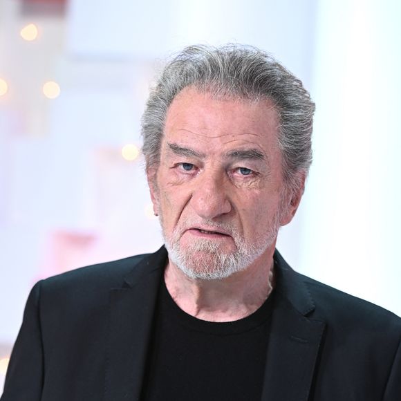 Exclusif - Eddy Mitchell - Enregistrement de l'émission "Vivement Dimanche prochain" présentée par M.Drucker et diffusée le 5 décembre sur France 2. Le 23 novembre 2021
© Guillaume Gaffiot / Bestimage
