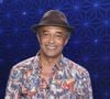 Conservant son optimisme habituel, l'ancien sportif a partagé des clichés teintés d'autodérision depuis sa chambre d'hôpital.

Exclusif - Yannick Noah - Backstage - Enregistrement de l'émission "La boîte à secrets", présentée par F.Bollaert. © Jack Tribeca / Bestimage
