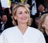 Festival de Cannes 2026 : main dans la main avec sa fille Tess Barthélémy, Judith Godrèche fait sensation dans un costume Jacquemus ultra original