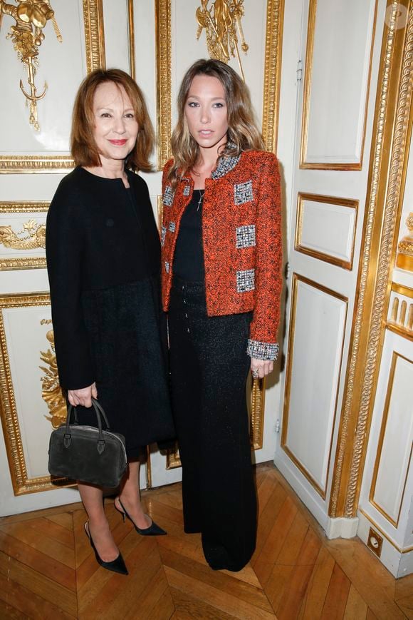Nathalie Baye laisse derrière elle une carrière majeure du cinéma français, riche de plus d’une centaine de rôles et de nombreuses collaborations prestigieuses. 

Info - Nathalie Baye, hospitalisée pour une infection broncho-pulmonaire - Nathalie Baye et sa fille Laura Smet - Soirée des "Révélations César 2015" à l'hôtel Meurice à Paris le 12 janvier 2015. (no web - online pour suisse et Belgique)