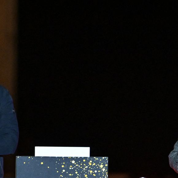 Le président de Paris 2024, Tony Estanguet, prononce un discours aux côtés de la maire de Paris Anne Hidalgo lors de l'inauguration des illuminations de Noël des Champs Elysées à Paris, le 24 novembre 2024. Photo par Firas Abdullah/ABACAPRESS.COM