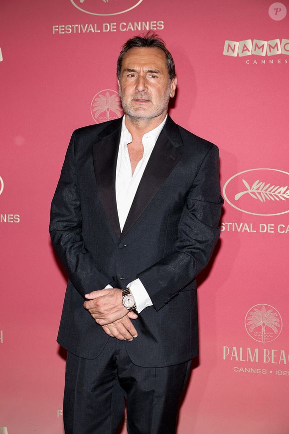 Une nuit magique où Gilles Lellouche et Pio Marmaï n'ont pas seulement brillé par leur talent, mais aussi grâce aux sublimes femmes qui partagent leurs vies.

Gilles Lellouche - Photocall du 79ème Festival International du Film de Cannes, le 12 mai 2026. © Borde-Jacovides-Moreau /Bestimage