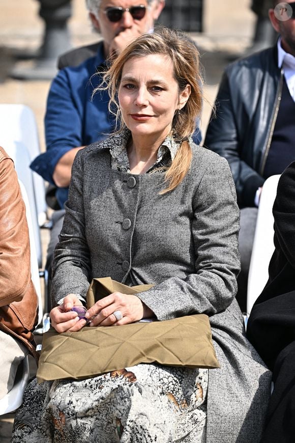 Sophie Duez - Cérémonie d’hommage national à l’Hôtel national des Invalides en hommage à Michel Bouquet décédé le 13 avril 2022. Paris le 27 avril 2022. Michel Bouquet a été inhumé dans la plus stricte intimité le 15/04/2022 à Étais-la Sauvin dans l'Yonne.
© David Nivière / Pool / Bestimage