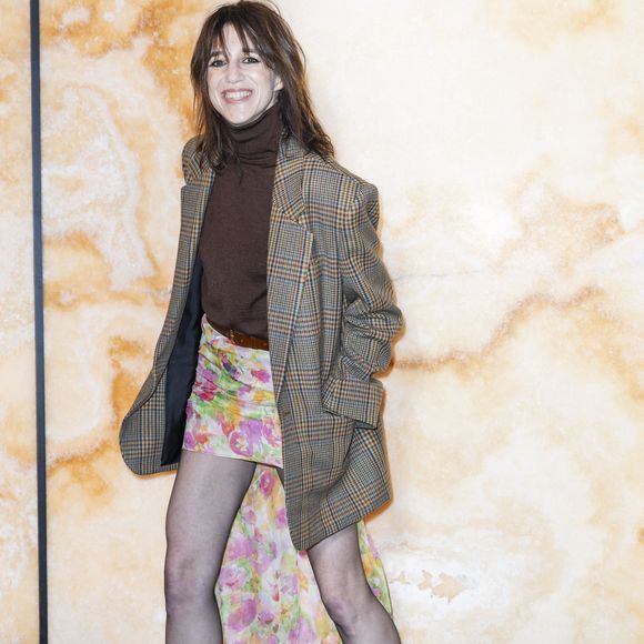 Charlotte Gainsbourg - Photo Call pour Le Défilé « Saint Laurent »Collection Prêt-à-Porter Automne/Hiver 2025-2026" lors de la Fashion Week de Paris (PFW), le 11 mars 2025. © Olivier Borde /Bestimage