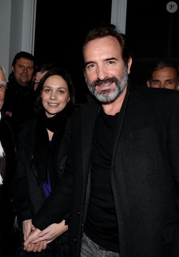 Exclusif - Jean Dujardin et Nathalie Péchalat à la soirée de lancement, au Musée Paul Belmondo, de deux ouvrages signés par Jean-Paul Belmondo, "Mille vies valent mieux qu'une" et "Belmondo par Belmondo" parus aux éditions Fayard à Boulogne-Billancourt, le 5 Décembre 2016. © Dominique Jacovides/Bestimage