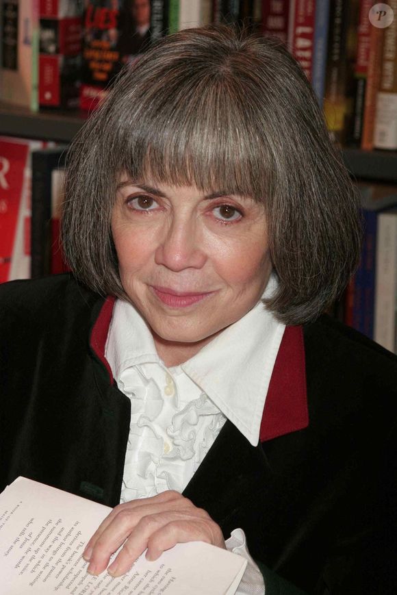 Ce film était adapté d'un roman d'Anna Rice, aujourd'hui décédée.

La romancière Anne Rice, autrice des "Chroniques des vampires"

Backgrid USA / Bestimage