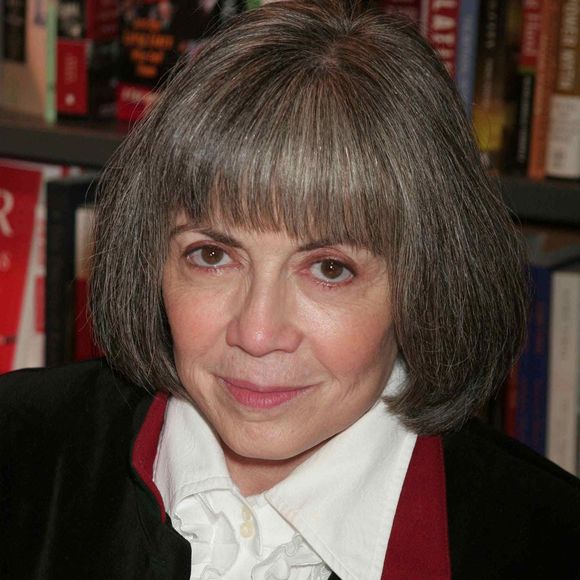 Ce film était adapté d'un roman d'Anna Rice, aujourd'hui décédée.

La romancière Anne Rice, autrice des "Chroniques des vampires"

Backgrid USA / Bestimage