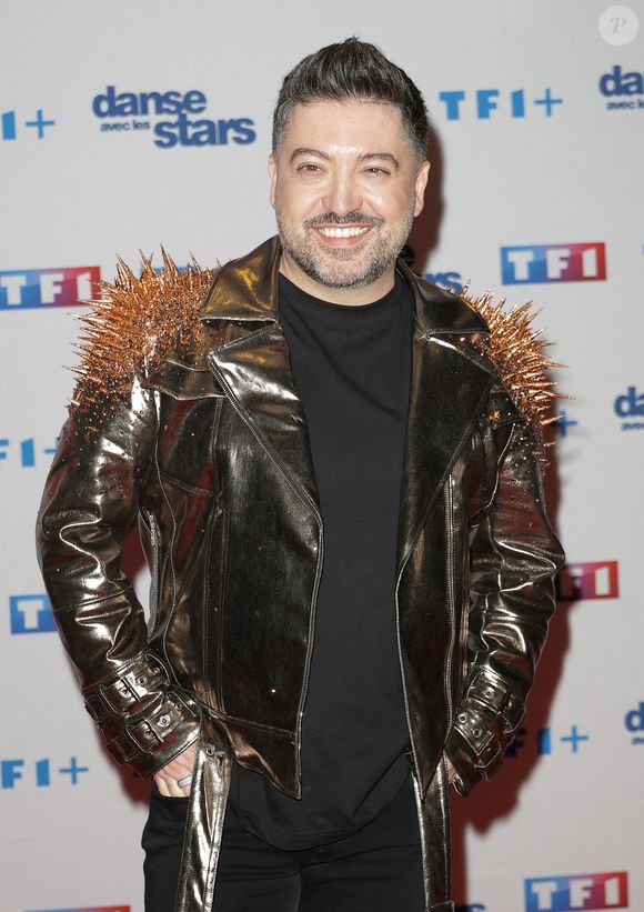 Chris Marques - Photocall de lancement de la saison 2026 de "Danse avec les stars" (DALS) au siège de TF1 à Boulogne-Billancourt le 18 décembre 2025. © Coadic Guirec/Bestimage