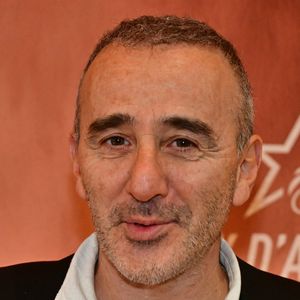 S'il connait le sexe de son futur bébé, un petit garçon, Elie Semoun cherche encore son prénom. 

Elie Semoun - 104ème édition du Prix d'Amérique 2025 à l'hippodrome Paris-Vincennes le 26 janvier 2025. © Christian Liewig/Bestimage