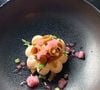 À 42 ans, le chef explique avoir envie de changer de rythme et de prendre du recul après une carrière particulièrement prenante.

Le chef Julien Hennote, du seul restaurant étoilé de la ville, rend son tablier.