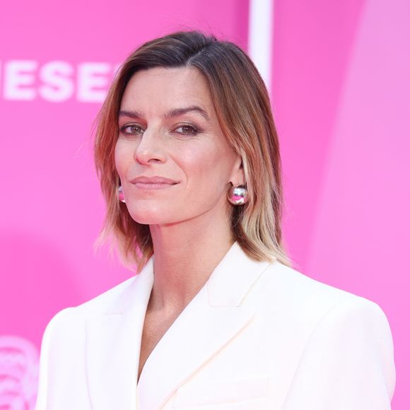 Fauve Hautot en photocall lors du festival "Canneseries 2025" à Cannes, le 28 avril 2025.
© Denis Guignebourg/BestImage