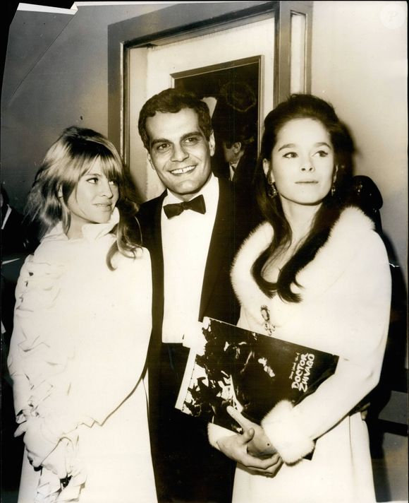 Archives - Julie Christie, Omar Sharif et Geraldine Chaplin lors de la présentation du film "Le docteur Jivago". 1965
© Keystone Press Agency / Zuma Press / Bestimage