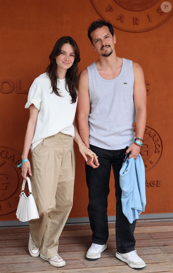 “Une recette qui mijote depuis 5 mois”, avait écrit Cassandre Verdier

Juan Arbelaez et sa compagne Cassandre Verdier - Les célébrités au village lors des Internationaux de France de Tennis de Roland Garros. © Dominique Jacovides / Bestimage