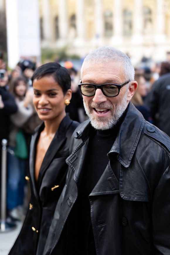 Actuellement installé dans le sud de la France, à Saint-Tropez plus précisément, Vincent Cassel tourne la quatrième saison de la série "The White Lotus".

Vincent Cassel - Arrivées des célébrités au défilé Schiaparelli "Collection Haute Couture Printemps/Eté 2026" lors de la Fashion Week de Paris (PFW), au Petit Palais à Paris, France, le 26 janvier 2026. © Thibault Duboucher/Bestimage