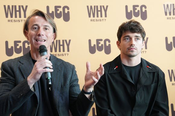 La gamme comprend des t-shirts, hoodies, shorts, accessoires de plage et tote bags.

Milan, Italie : Milan, conférence de presse de LEC Gelato, So Good and Light You'll Be Afraid of It, avec Federico Grom et Charles Leclerc (Image de crédit : © Duilio Piaggesi/IPA via ZUMA Press / Bestimage)