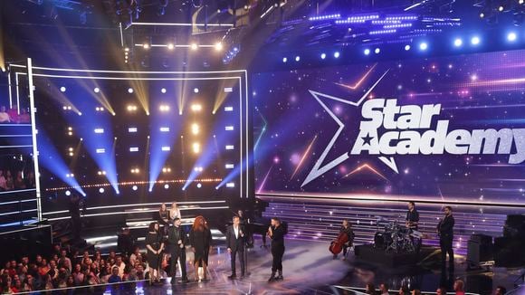 "Pas très sympa de la part de la production" : Une star française a chuté en direct à la Star Academy, elle raconte ce qu'il s'est passé