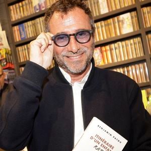 Exclusif - Bernard Montiel - Les célébrités à la séance de dédicaces de Benjamin Patou pour la sortie de son livre "Itinéraire d'un Enfant Raté (Ed. Fayard)" à la librairie Lamartine à Paris, le 19 mai 2026.
© Cédric Perrin/Bestimage