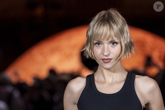 La chanteuse belge dément fermement toute dissimulation de revenus ou fraude fiscale.

Angele - Photo Call du Défilé de mode Chanel Collection Printemps-Été 2026 dans le cadre de la Fashion Week de Paris, France.
 
© Olivier Borde / Bestimage