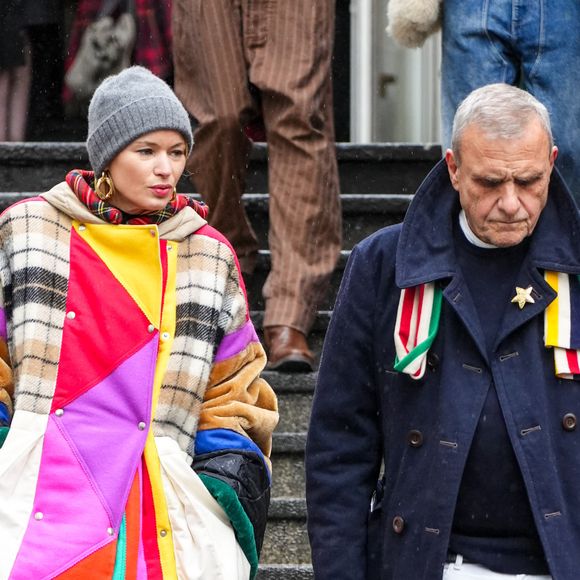 Pauline de Drouas et Jean-Charles de Castelbajac assistent au défilé Vivienne Westwood Womenswear Fall/Winter 2024-2025 dans le cadre de la semaine de la mode à Paris le 2 mars 2024 à Paris, France.
