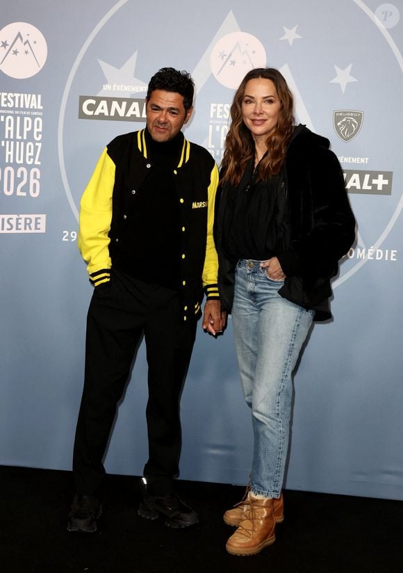 Jamel Debbouze et sa femme Mélissa Theuriau - Tapis rouge lors du 29ème Festival International du Film de Comédie de l'Alpe d'Huez le 21 Janvier 2026. © Dominique Jacovides/Bestimage