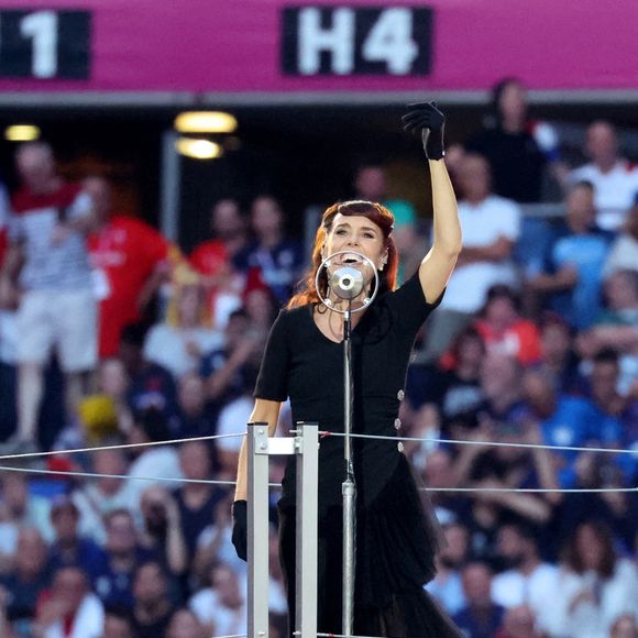 Mais elle ajoute qu'elle devrait bientôt se sentir mieux.

Zaz - Cérémonie d'ouverture de la Coupe du Monde de Rugby France 2023 avant le match de la Poule A entre la France et la Nouvelle-Zélande au Stade de France à Saint-Denis le 8 septembre 2023. © Dominique Jacovides/Bestimage
