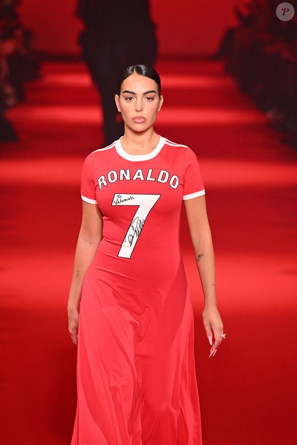 Georgina Rodriguez au défilé Vetements mode femme automne / hiver 2024-2025 lors de la Fashion Week de Paris (PFW), au Pavillon Cambon , France, le 1er Mars 2024.
© Agence / Bestimage
