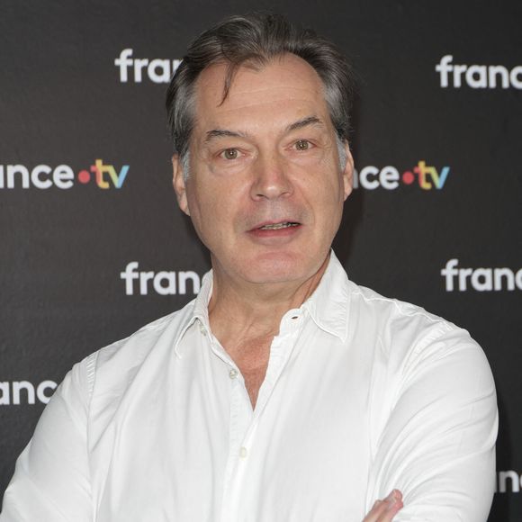 Samuel Labarthe au photocall de la conférence de presse de rentrée de France Télévisions à Paris, France, le 4 septembre 2024. © Coadic Guirec/Bestimage