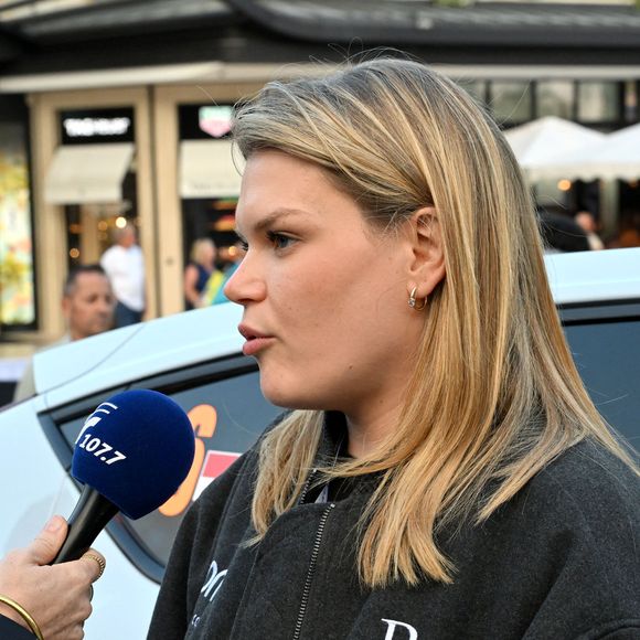 Camille Gottlieb, la fille de la princesse Stéphanie et de Jean Raymond Gottlieb, est au départ du 9ème E-Rallye de Monte-Carlo, en tant que co-pilote de son amie Margaux Grundstein au volant d'une volvo, sur la place du Casino à Monaco, le 15 octobre 2025. © Bruno Bebert / Bestimage