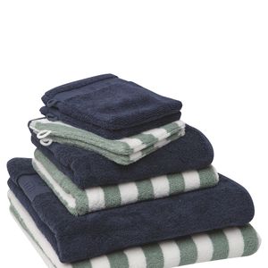 Elodie Gossuin collabore avec Tissaia de E.Leclerc pour une collection de linge de maison.